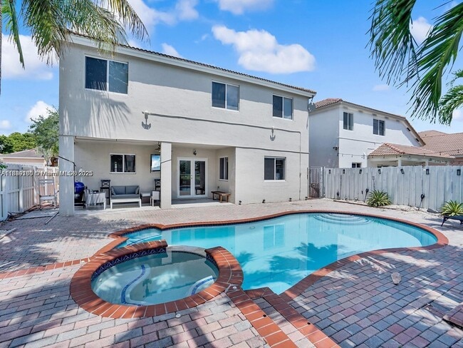 Building Photo - 5343 NW 111th Ct