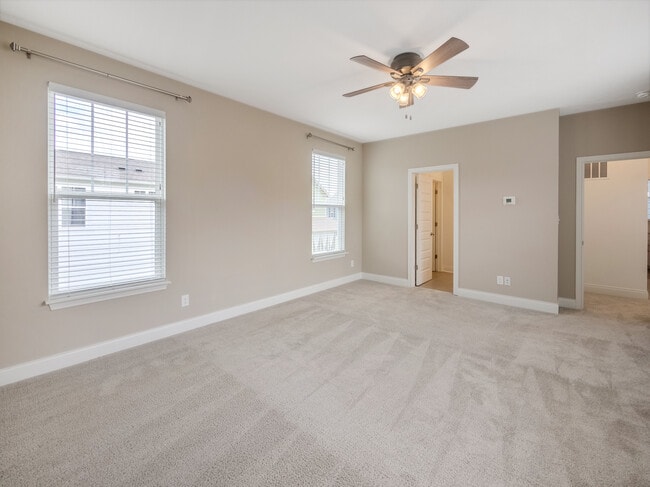 Building Photo - 14275 Larson Dr