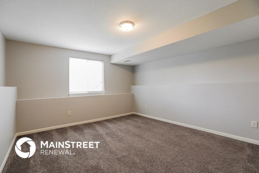Building Photo - 211 NE Kim Ct