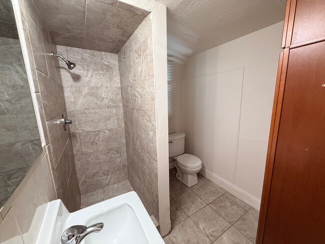 Building Photo - 2954 S Madison Ave