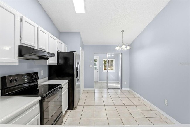 Building Photo - 1972 Bonneville Dr