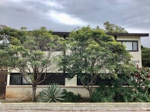 Building Photo - 1 Bed/1 Bath Pacific Beach!