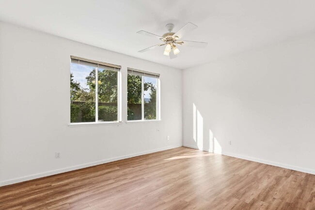Building Photo - Single-Story 3-Bedroom with 3-Car Garage in Mace Ranch