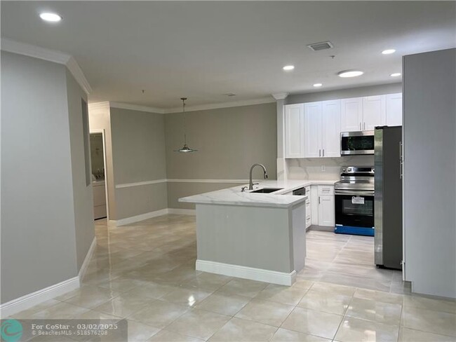 Building Photo - 4602 SW 160th Ave