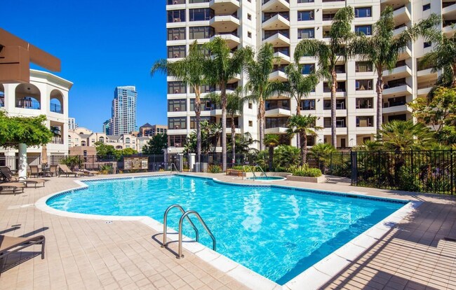 Building Photo - 700 W Harbor Dr