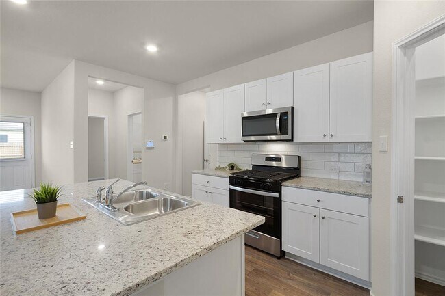 Building Photo - 2838 Wolfcreek