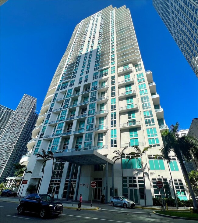 Building Photo - 300 S Biscayne Blvd