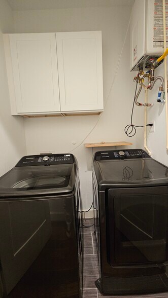 W/D included - 3404 Rogers St