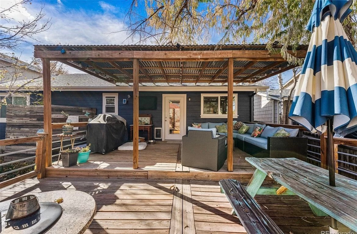 Building Photo - 4262 S Laredo Way