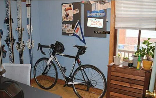 Building Photo - 434 E Berteau Ave