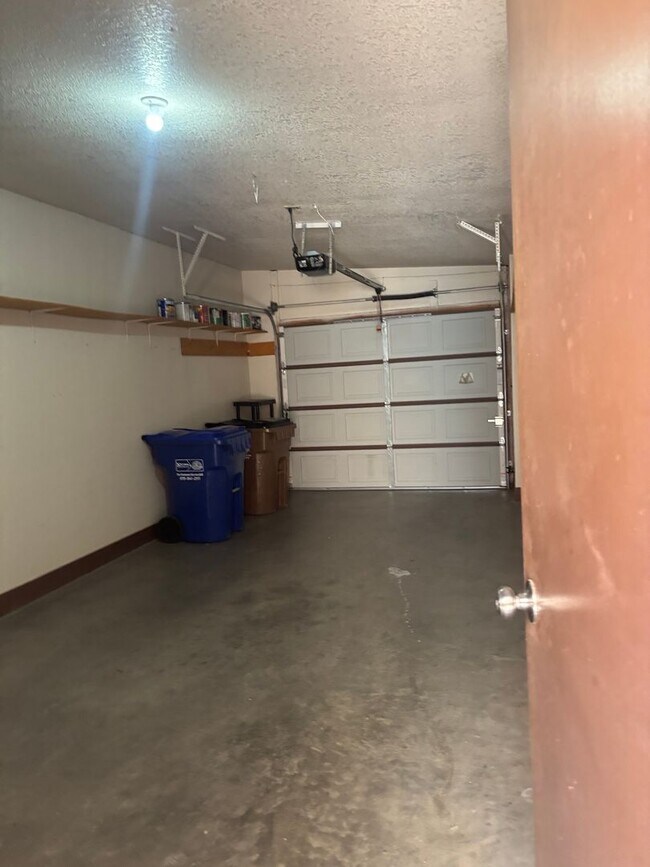 Building Photo - 3109 Las Placitas Rd