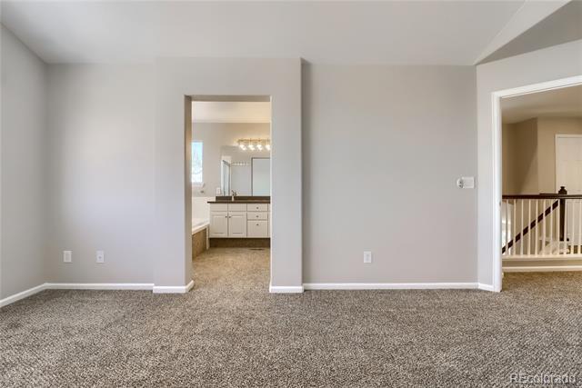 Building Photo - 16229 Hedgeway Dr