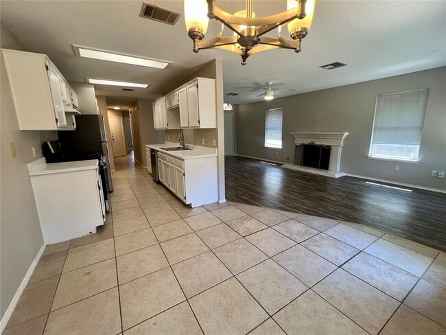 Building Photo - 1156 Tetbury Ln