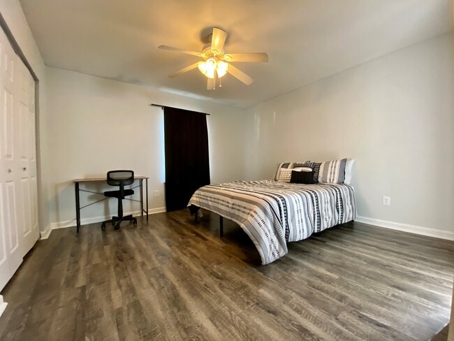 Building Photo - 786 Timberwood Cir E