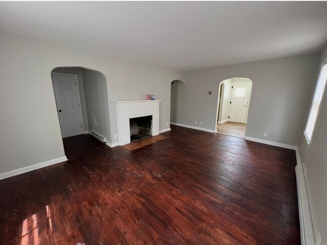 Building Photo - 1334 S Burlington Dr