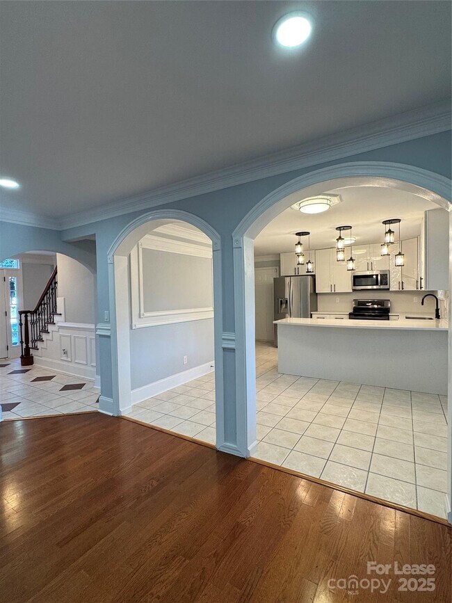 Building Photo - 4533 Cades Cove Dr