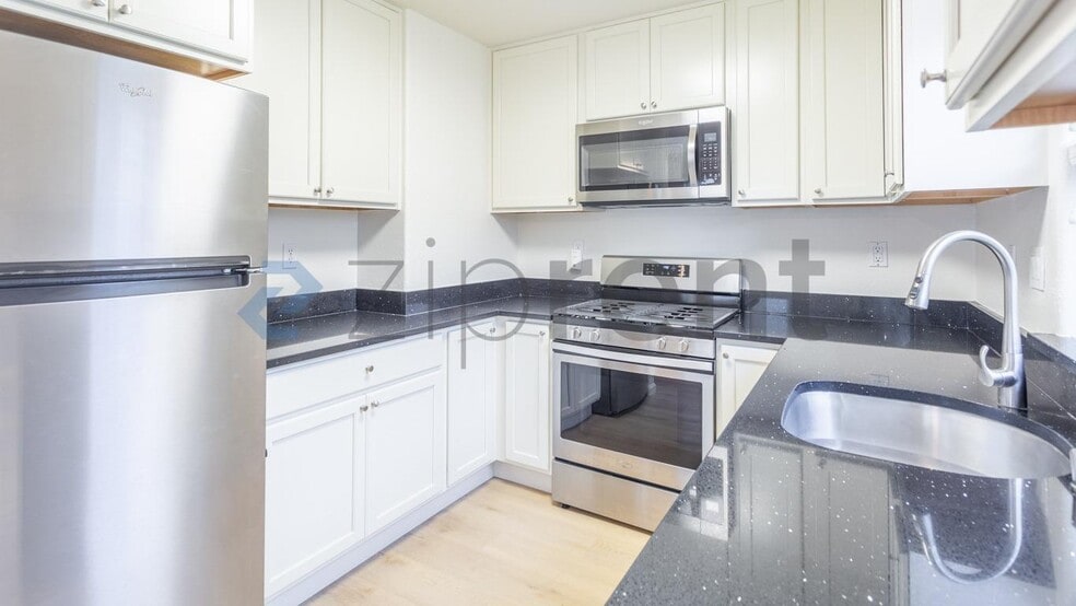 Building Photo - 730 Jefferson St