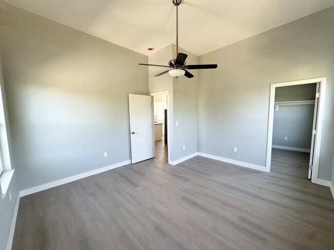 Building Photo - Executive Fully Upgraded Condo in Downtown Livermore