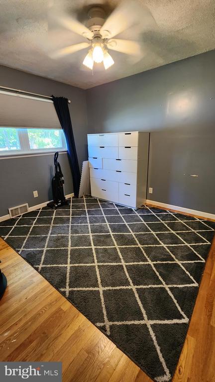 Building Photo - 228 Market Pl