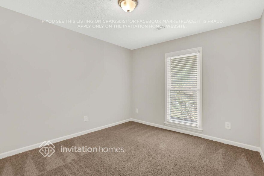 Building Photo - 2628 Laurel Woods Ln SE