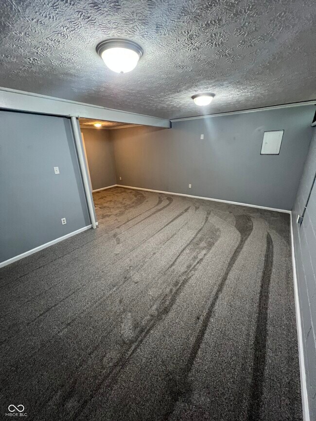 Building Photo - 9445 Timber View Dr