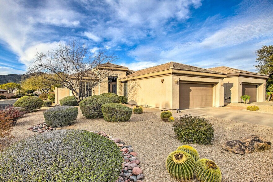 Building Photo - 7152 E Canyon Wren Cir