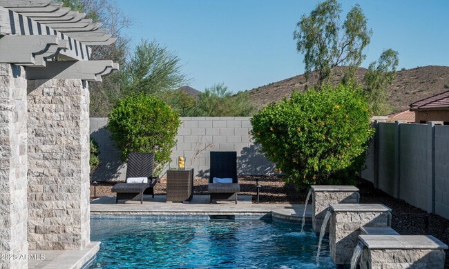 Building Photo - 1705 W Parnell Dr