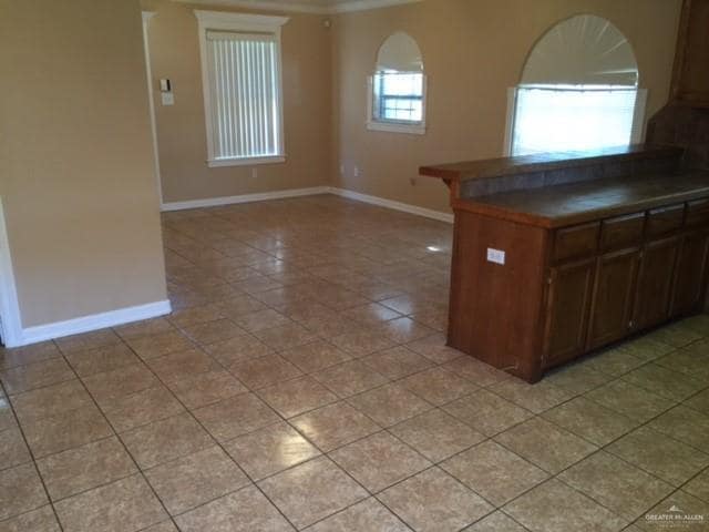 Building Photo - 15 N Juniper St