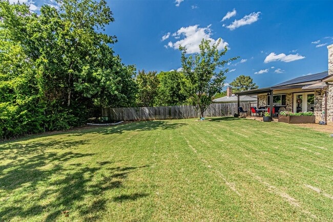Building Photo - 2608 Nelwin Pl