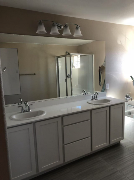 Building Photo - 3114 Molinos Dr