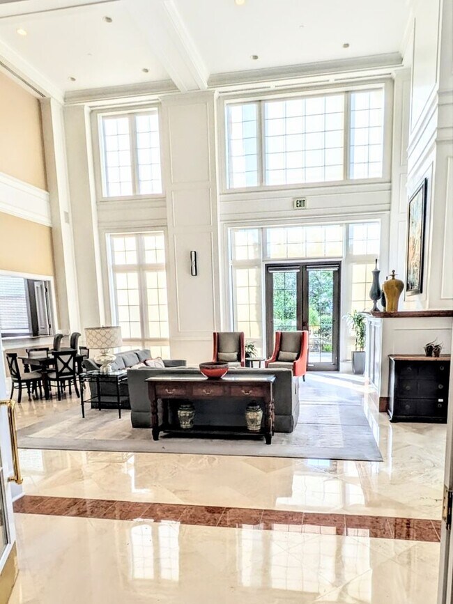 Building Photo - Annual (furniture Optional) furnished/Seasonal/short term 2 bedroom 2 bath In the Renaissance