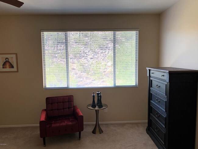 Building Photo - 4365 N Sunset Cliff Dr