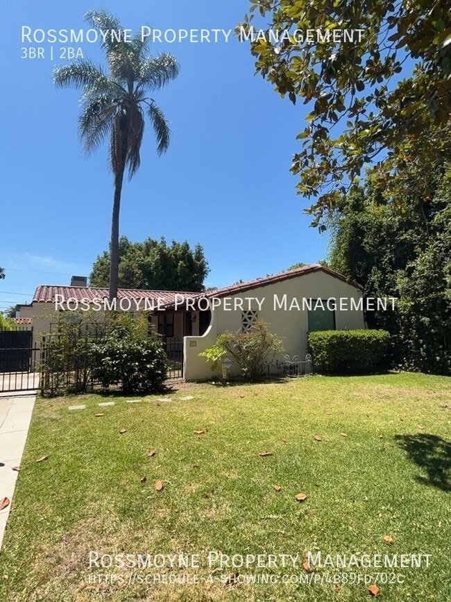 Primary Photo - 10856 Wellworth Ave