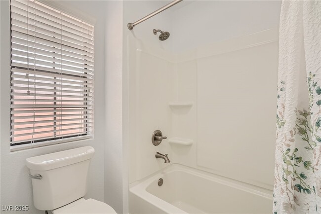 Building Photo - 4844 Maryvale Dr