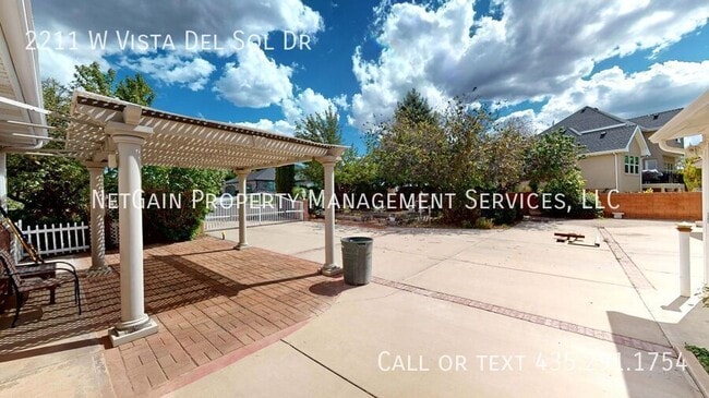 Building Photo - 2211 W Vista Del Sol Dr