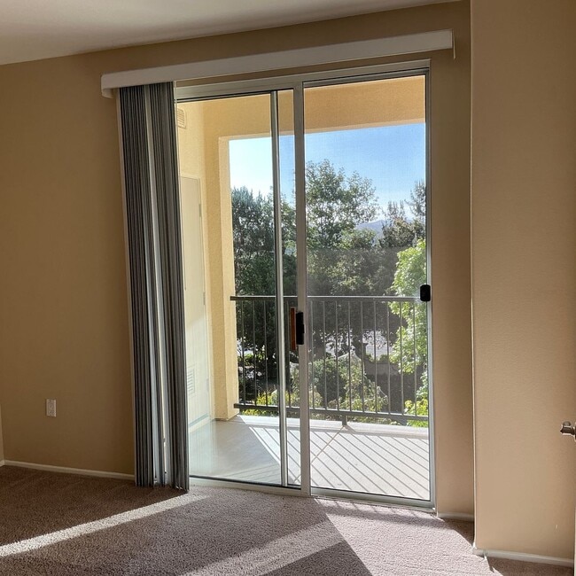 Building Photo - For Lease ~ 1 Bedroom 1 Bath 4th Floor Watermarke Condo in Irvine