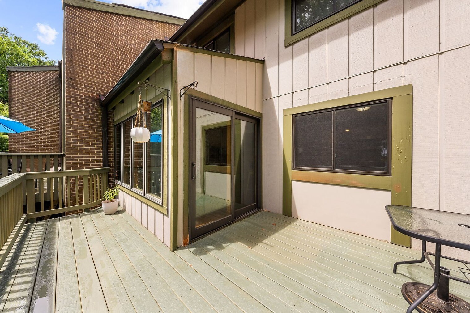 Building Photo - 2210 Glencourse Ln