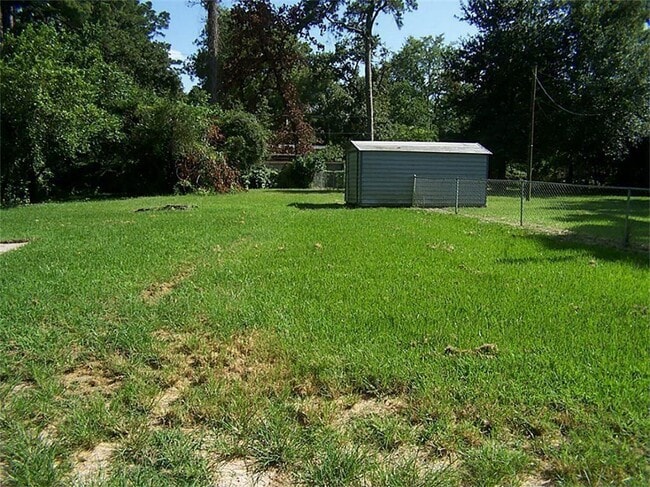 Building Photo - 14803 Scarlet Oak Dr