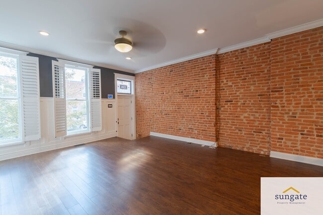 Building Photo - 3206 Hudson St
