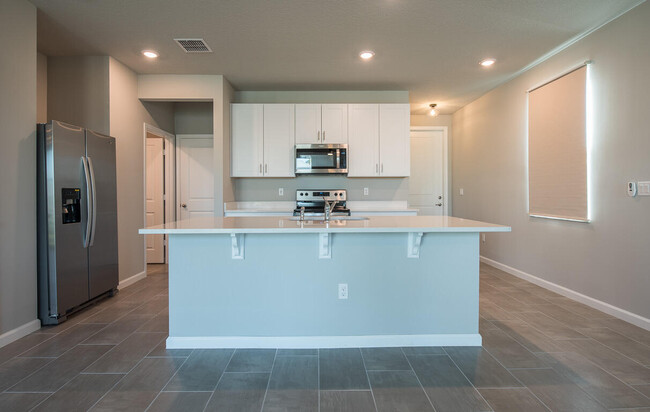 Building Photo - 3918 SE Mentmore Ln