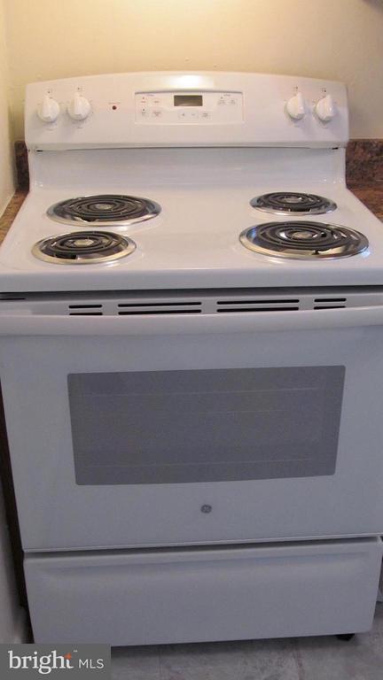 Building Photo - 3200 Spartan Rd