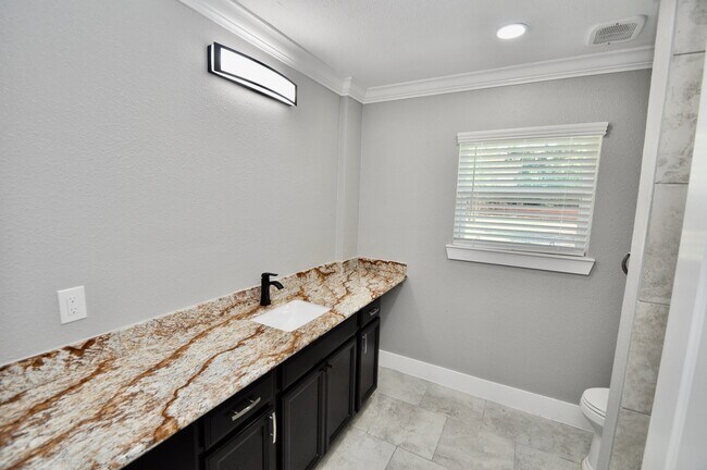 Building Photo - 7238 Evans St