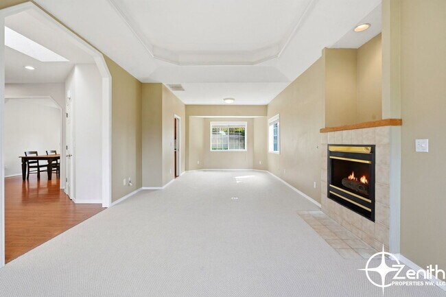 Building Photo - 2103 NE 161st Pl