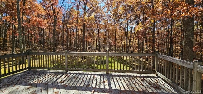 Building Photo - 323 Cushetunk Dr