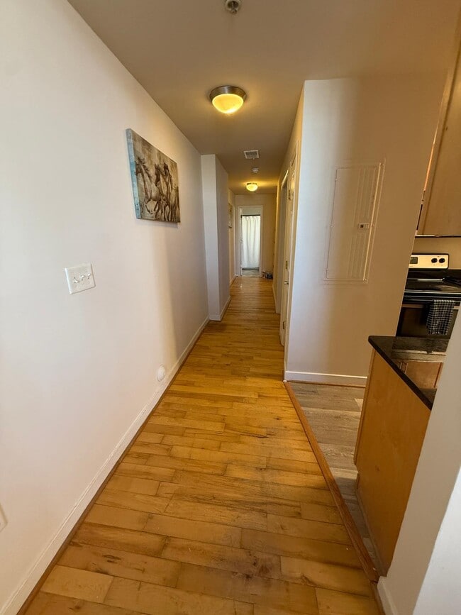 Building Photo - Simon Cycle Building