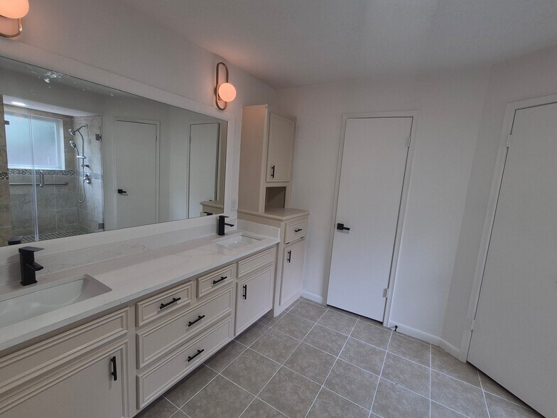 Building Photo - 17807 Asphodel Ln