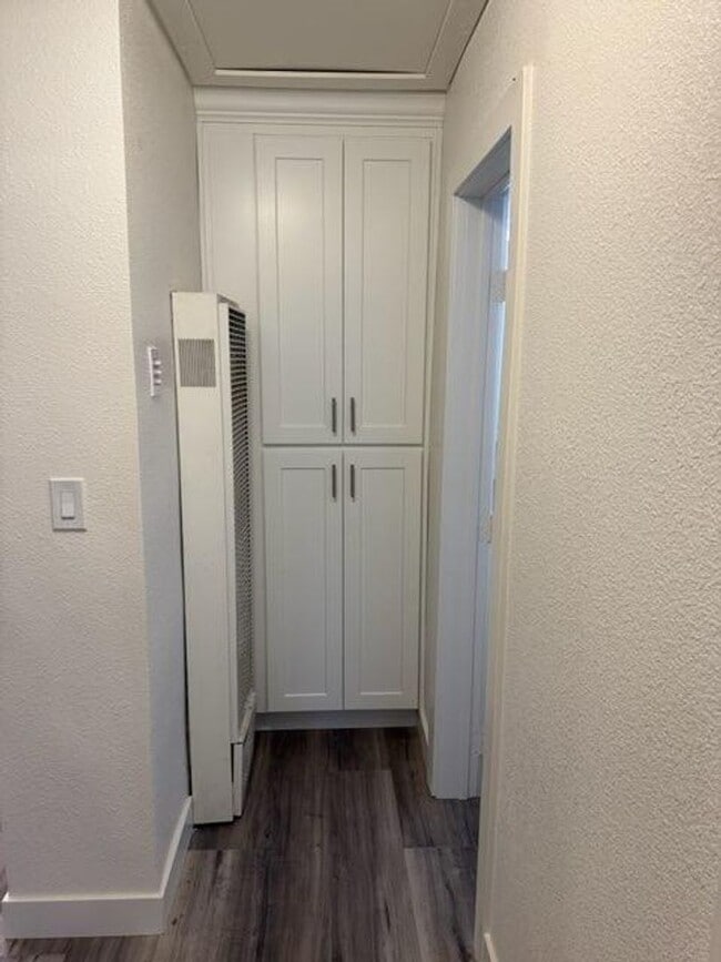 Building Photo - Completely remodeled - 2 Bedroom Home on Corner Lot!