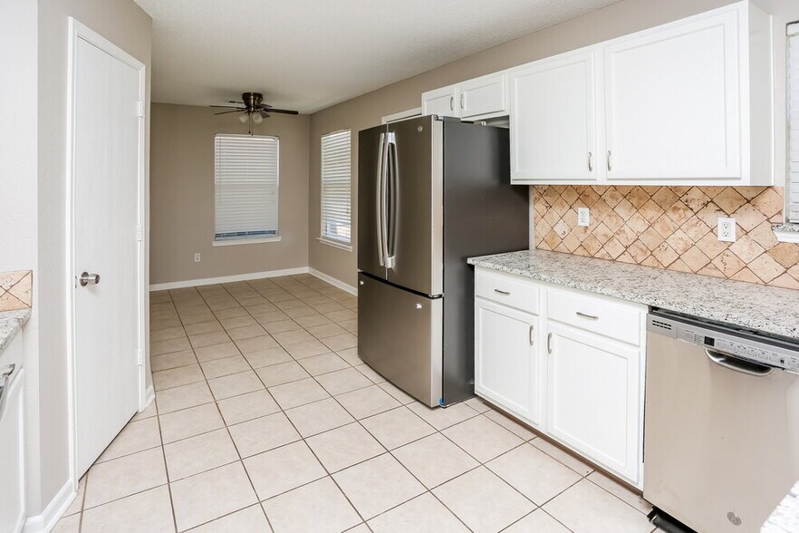 Building Photo - 8104 Gardengate Ct