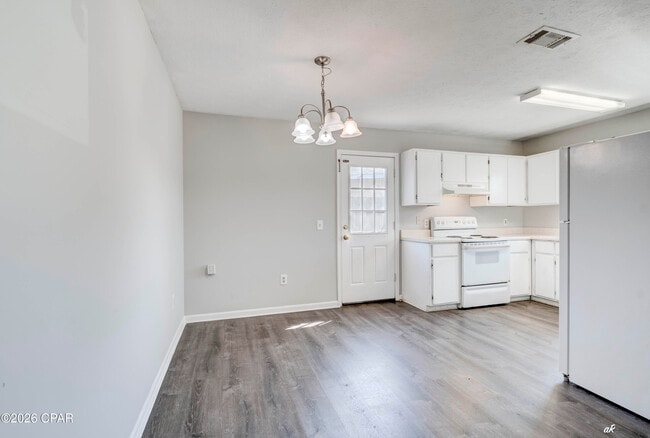 Building Photo - 3720 Burnham Way