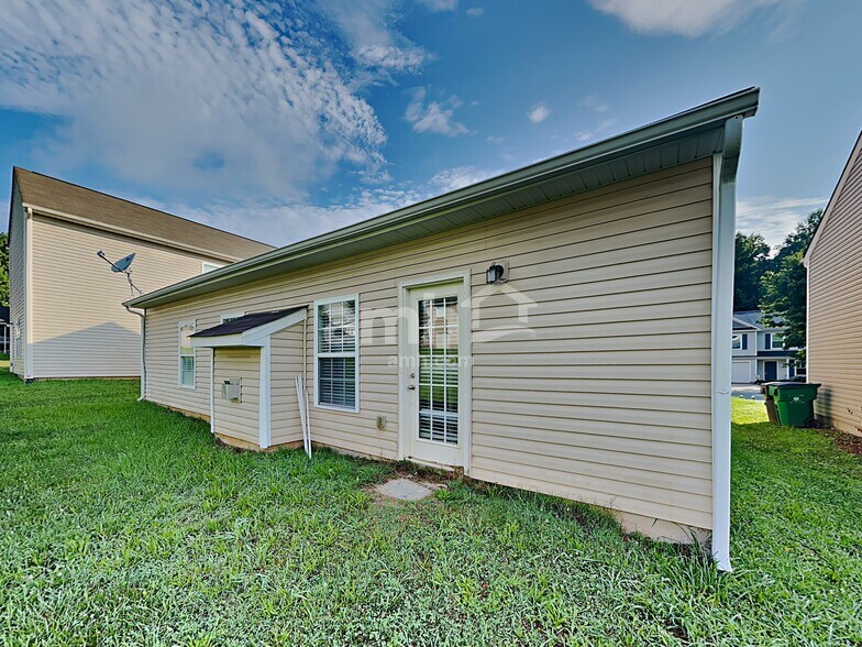 Building Photo - 7703 Aragorn Ln